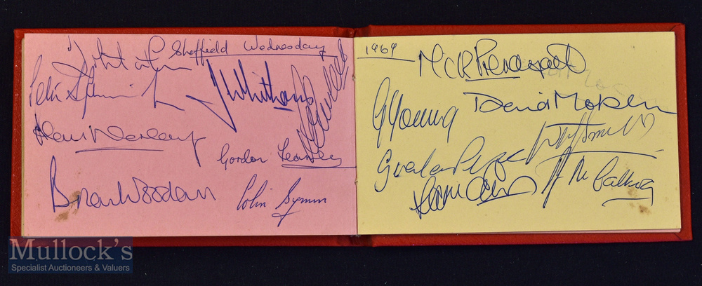 Interesting 1970s Football Autograph Album containing the England team featuring Bobby Moore^ Sir - Image 4 of 4
