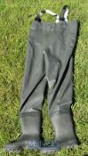 Barbour Waders in green size 9^ size M appears in good condition with signs of use