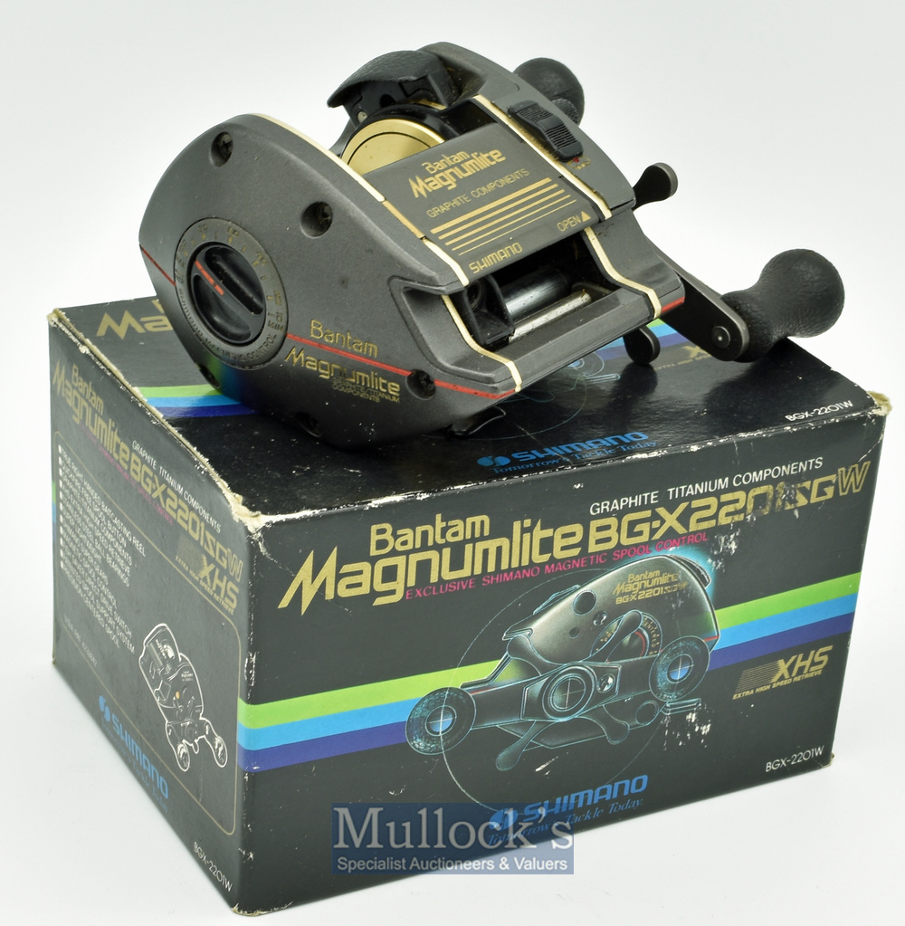 Shimano Bantam Magnumlite BGX220SGW bait casting multiplier reel with graphite/titanium - Image 2 of 2