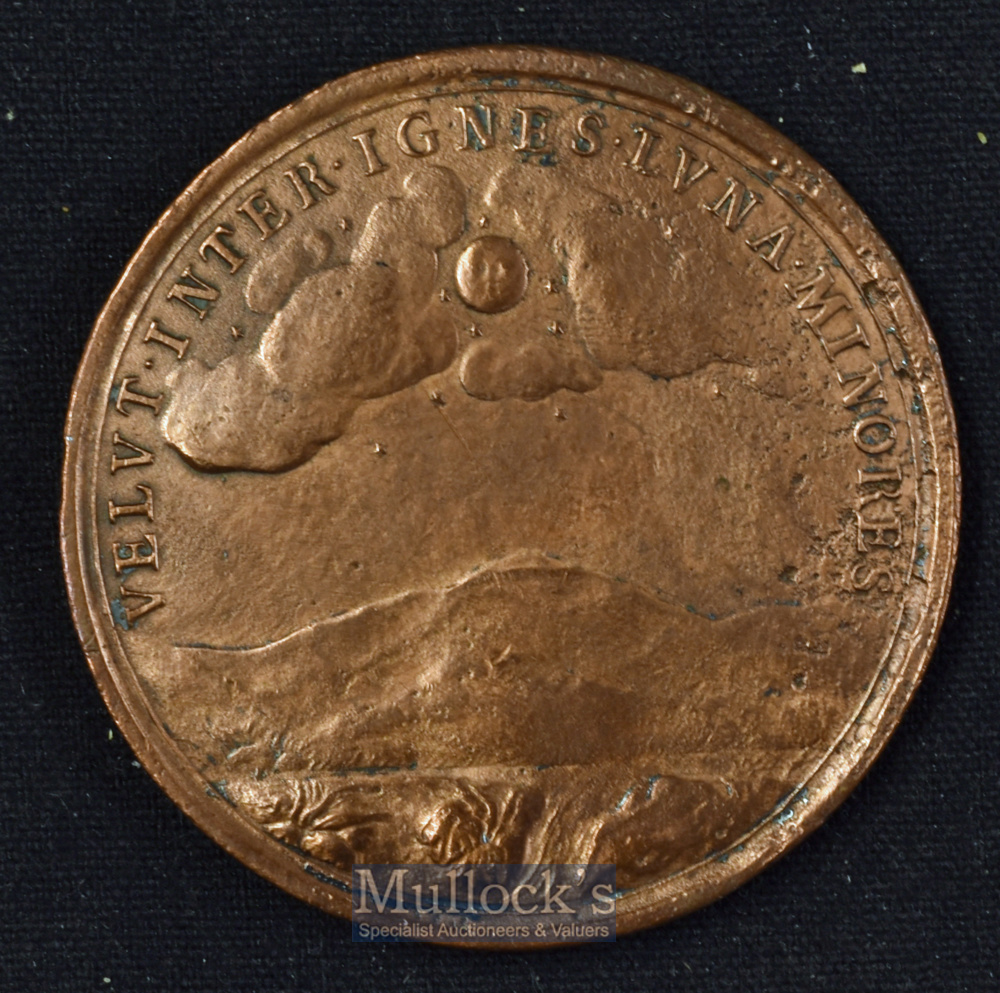 Great Britain – Impressive Queen Mary Memoriam Medallion, circa 1693 obverse; the Queens portrait. - Image 2 of 2