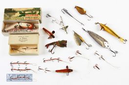 Pflueger ‘Pal-O-Mine’ Jointed Minnow measures 4 ½” in length^ in original box^ plus Bruce and Walker