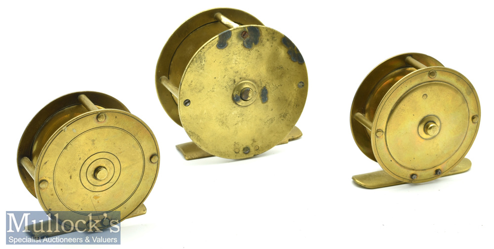 3x Various All Brass crank wind reels includes 2 3/4” with a filed foot, plus 2x 2 ¼” reels all with - Image 2 of 2