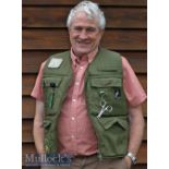 Heron Anglers Fly Fishers Floatation Waistcoat – with 4 pockets, wool pad, 3x enamel pin badges incl