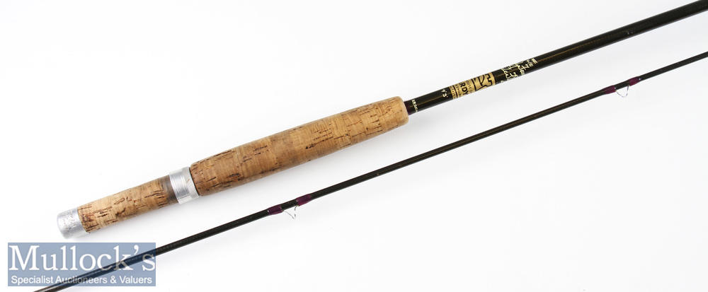 Hardy’s Made in England “ Hardy The Favourite Graphite Fly” trout rod - 9ft 3in 2pc line 4/5# - fuji - Image 2 of 2