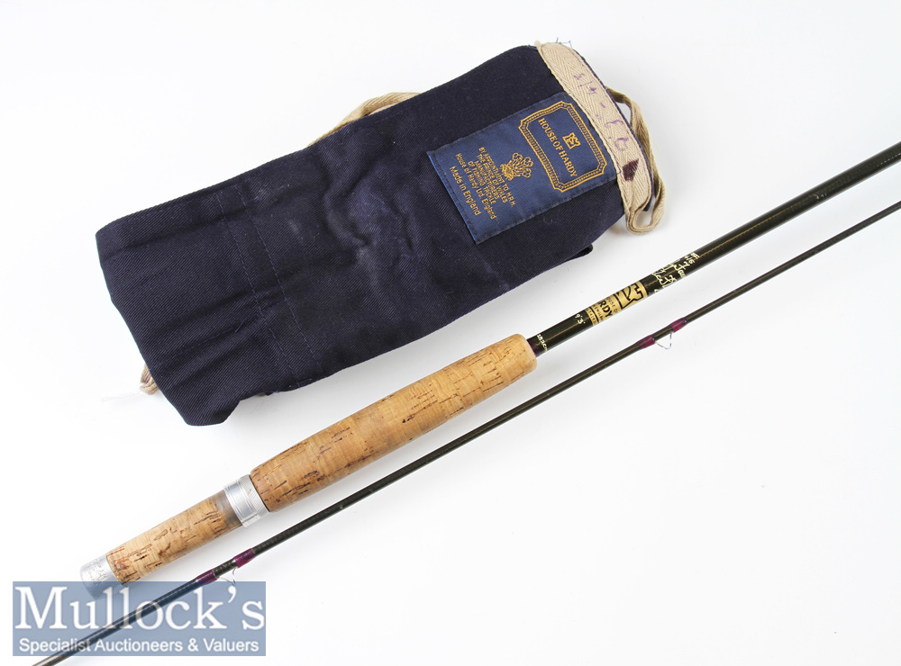 Hardy’s Made in England “ Hardy The Favourite Graphite Fly” trout rod - 9ft 3in 2pc line 4/5# - fuji