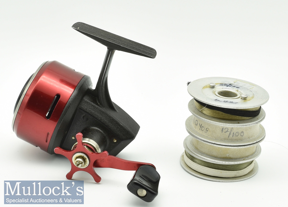 ABU 505 closed face reel in red and black, appears with 4 spare spools, appears in good condition - Image 2 of 2