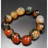ATTRACTIVE AGATE BEAD BRACELET comprising of twelve beads in green, white and orange
