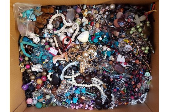 LARGE SELECTION OF COSTUME JEWELLERY including rings, beads, necklaces and brooches