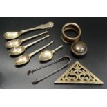 SMALL SELECTION OF SILVER ITEMS comprising three matching teaspoons with tapering stems and knop