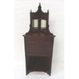 EDWARDIAN MAHOGANY FLOOR STANDING CORNER CABINET the shaped top with three finials with a shelf