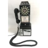 WILD & WOLF VINTAGE AMERICAN STYLE TELEPHONE with dial pad operation and modern socket connection