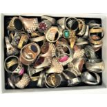 LARGE SELECTION OF COSTUME JEWELLERY RINGS of various sizes and designs, including stone set