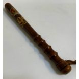WOODEN POLICE TRUNCHEON BEARING ROYAL 'GR' CYPHER BENEATH CROWN with craved grip handle and