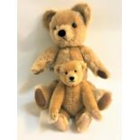 MUSICAL MERRYTHOUGHT TEDDYBEAR with clockwork winder to the back, with swivel head and jointed