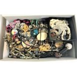 GOOD SELECTION OF VINTAGE AND OTHER COSTUME JEWELLERY including a micro mosaic brooch, various other