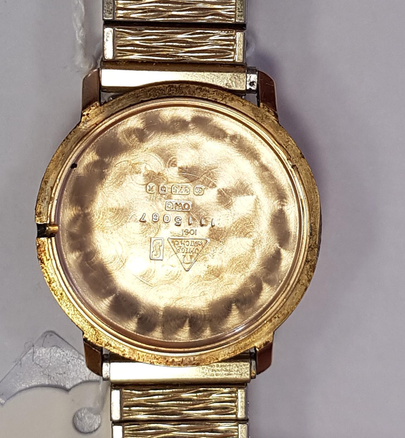 GENTLEMEN'S 1970s OMEGA DE VILLE NINE CARAT GOLD CASED WRISTWATCH the champagne dial with baton five - Image 6 of 8