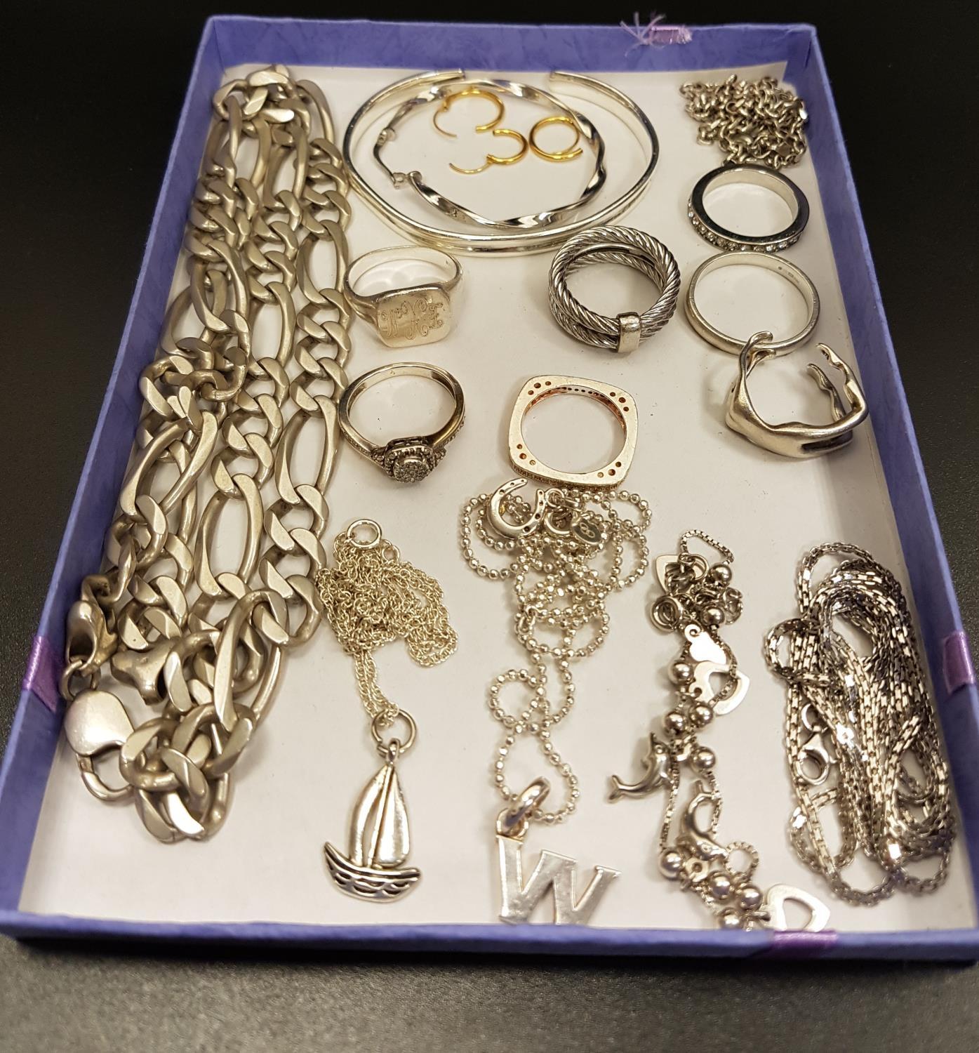SELECTION OF SILVER JEWELLERY including a heavy curb link neck chain, a diamond set cluster ring,