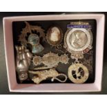 SELECTION OF SILVER BROOCHES AND OTHER ITEMS including a Royal Antediluvian Order of Buffaloes (