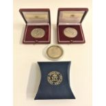 TWO SILVER VATICAN MUSEUM ART MEDALS one from 1992 depicting the Sistine Chapel to one side and