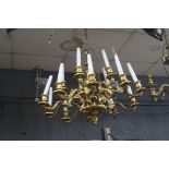 A FINE 19th CENTURY CONTINENTAL GILT BRASS FIFTEEN BRANCH CHANDELIER,