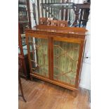 A SHERATON DESIGN MAHOGANY AND SATINWOOD INLAID CHINA DISPLAY CABINET the rectangular top above a