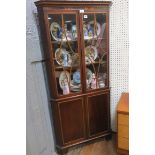 A VERY FINE 19TH CENTURY MAHOGANY AND KINGWOOD CROSS BANDED CORNER CABINET the moulded cornice