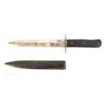 1939-1945 German fighting knife, a fighting knife and steel scabbard, with 6¾" (17cm) blade.