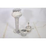 AN ITALIAN PORCELAIN FOUR PIECE SUITE comprising table lamp a jardiniere and pedestal together with