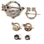 1907-19 Celtic Revival brooches,
