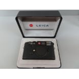 Leica M6 TTL 0.85 rangefinder 35mm camera no. 2724218, black chrome finish, outer box, c 12-12-2003