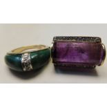 14ct gold malachite ring and a 9ct gold amethyst ring. Total weight 14.2 g