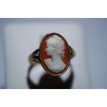 9ct. gold Cameo ring - size M / N
