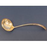GV silver soup ladle with fluted handle, Sheffield 1930 maker I.S. - 11.75 ozt