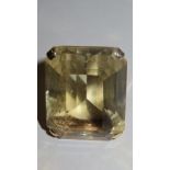 9ct gold large emerald cut citrine ring, size M / N. 3 x 2.2 x 1.4 cm