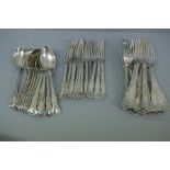 A set of Edwardian and later fiddle, shell and thread silver flatware consisting of eighteen table