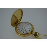 18ct. gold top winding hunter pocket watch by Waltham, 15 jewels (in working order). White enamel