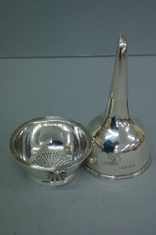 GIII silver wine funnel strainer with shell clasp and reeded border. London 1808. 4.5 ozt. Makers - Image 2 of 3