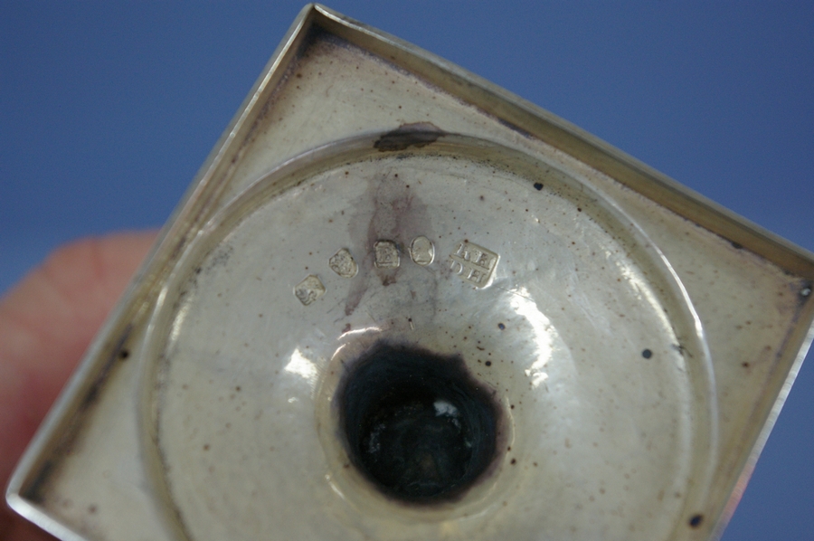 GIII silver mustard pot in the form of an urn on raised square base, London 1797, 5 ozt, makers - Image 3 of 3