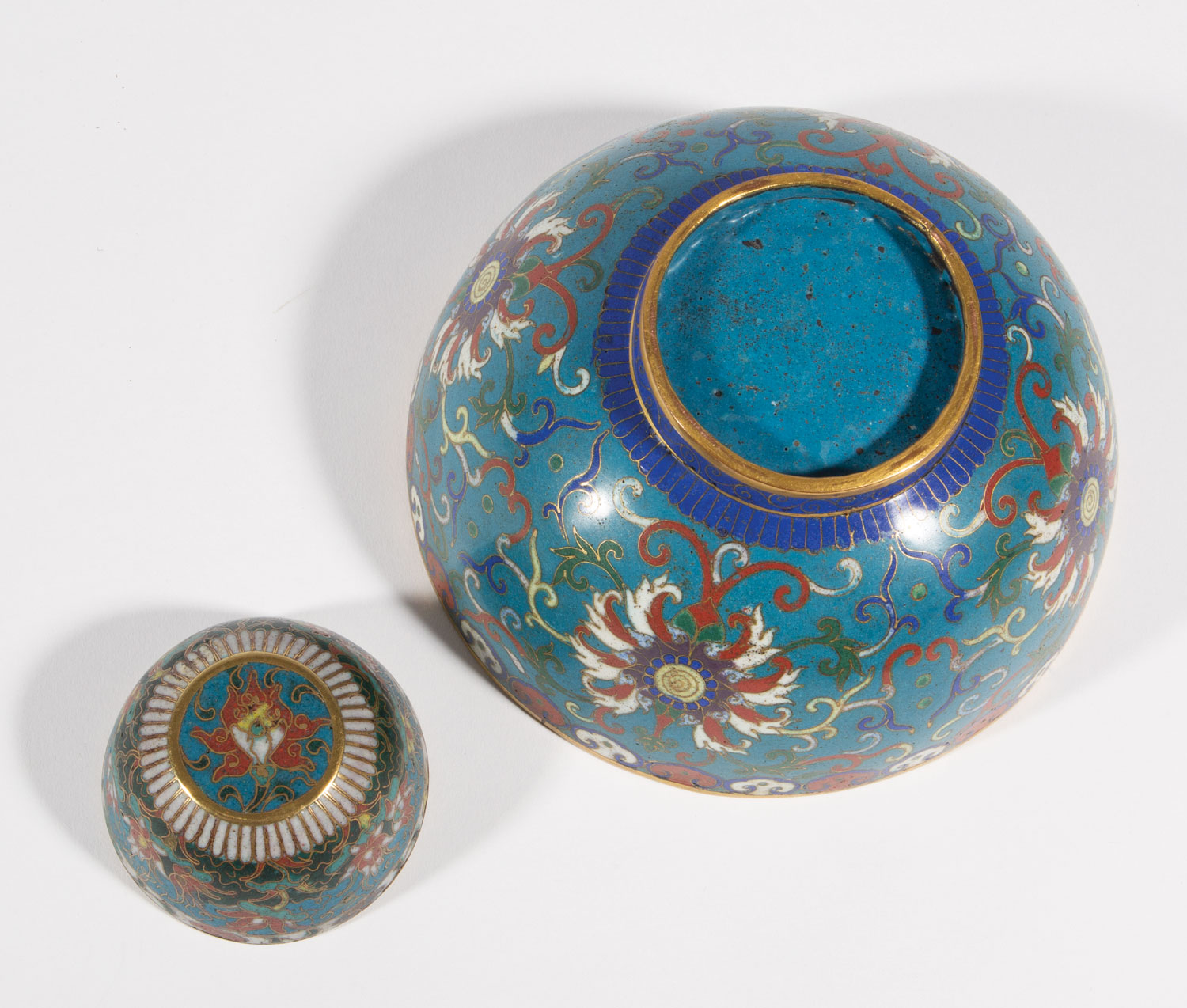 Chinese Cloisonné Enamel Bowl and Cup , Qing Dynasty (1644-1911), bowl exterior decorated with - Image 2 of 2