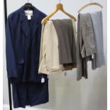 A ladies Aquascutum 2-piece skirt and jacket, navy blue suit, jacket has two front pockets, dark