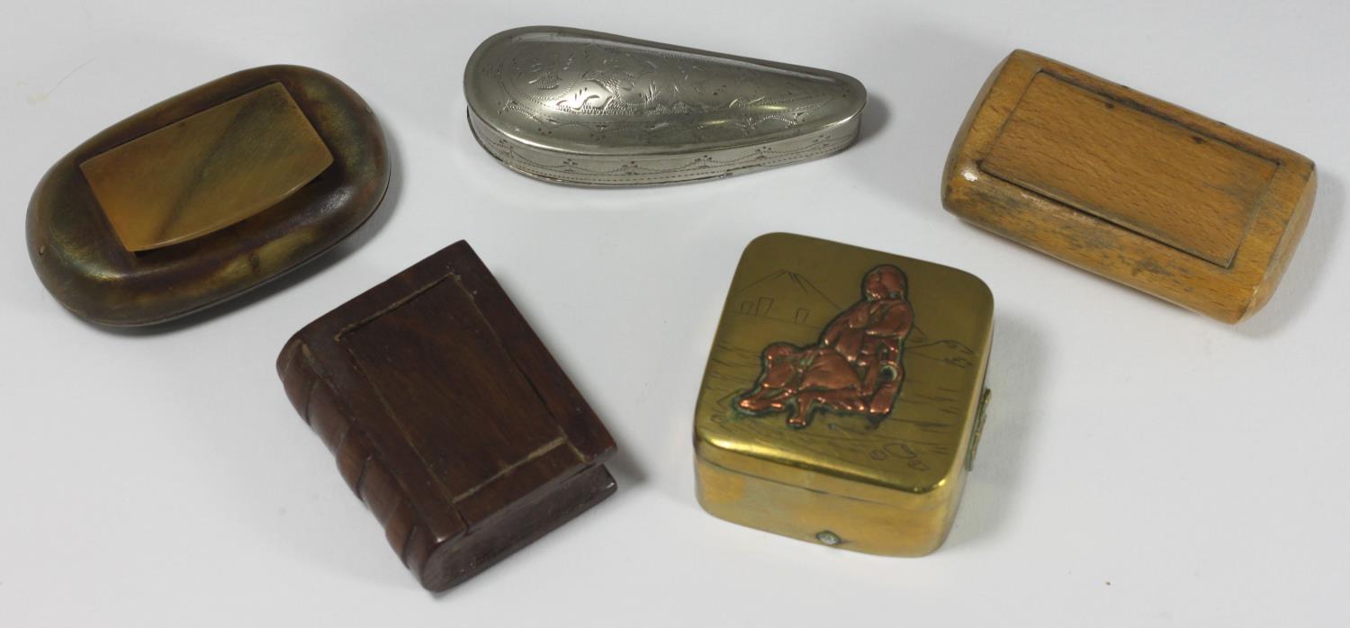 Five various snuff boxes including a faux book and Chinese examples