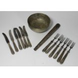 A German Art Nouveau silver-handled dessert set of six knives and forks, by Wilhelm Binder, each