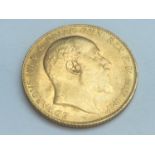 King Edward VII sovereign, 1908, obv bare head, rv George & Dragon, weight 8.0g, condition VF.