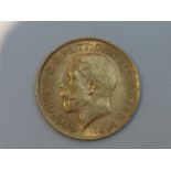 King George V half sovereign, 1914, obv bare head, rv George & Dragon, weight 3.99g, condition Fine.