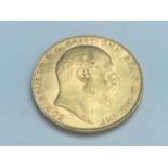King Edward VII sovereign, 1910, obv bare head, rv George & Dragon, weight 8.0g, condition VF.