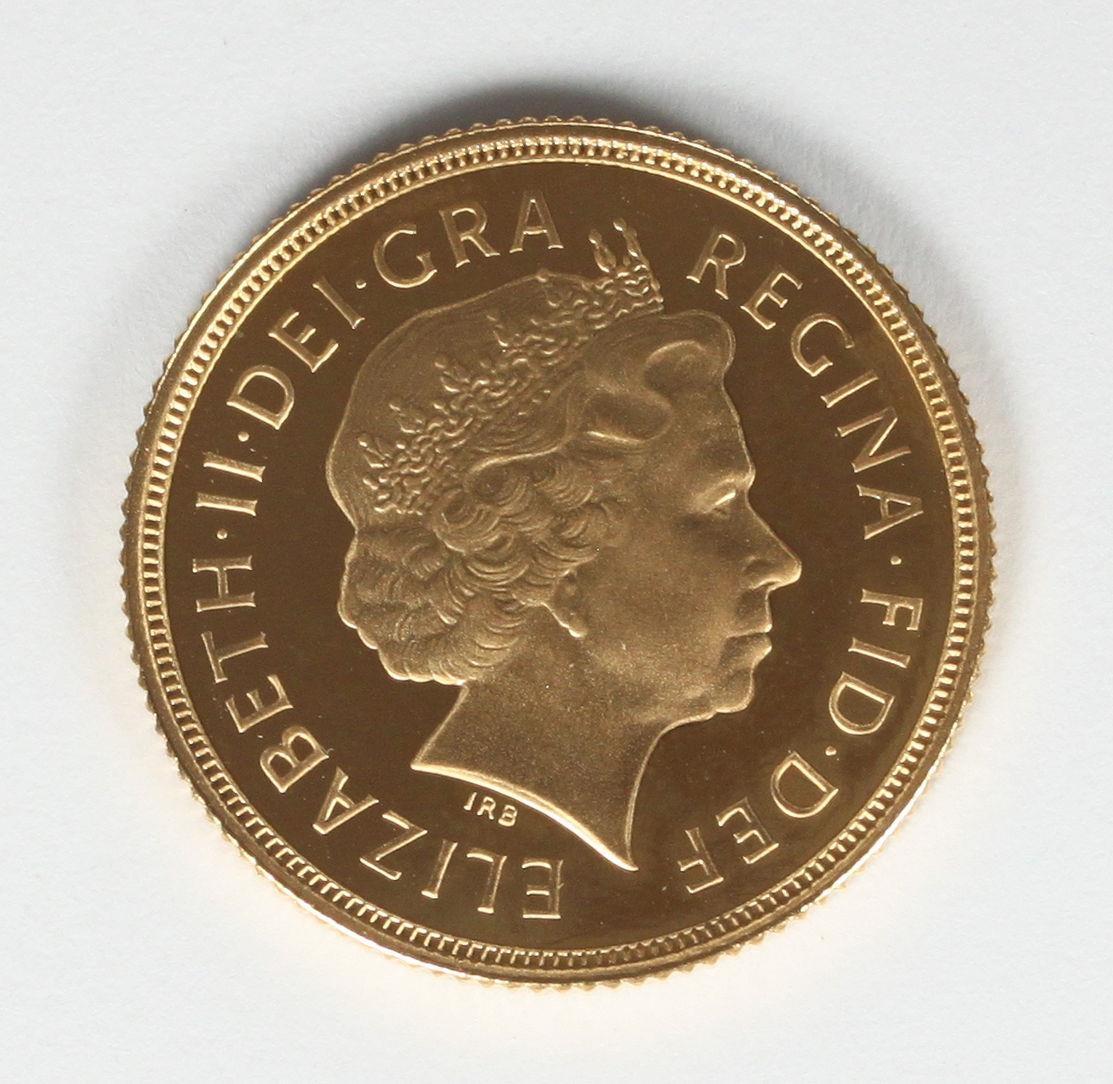 A 2004 22ct gold sovereign, gross weight approximately 8.1g, in plastic capsule - Image 2 of 2