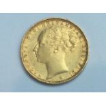 Queen Victoria sovereign, 1885, obv first head, rv George & Dragon, weight 7.9g, mint mark