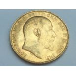 King Edward VII sovereign, 1910, obv bare head, rv George & Dragon, weight 8.0g, condition VF.