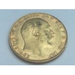 King Edward VII sovereign, 1910, obv bare head, rv George & Dragon, weight 8.0g, condition F.