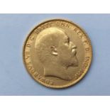 Edward VII Sovereign, 1905, bare head R obv, Geo. & Drag rev, 7.96g, F